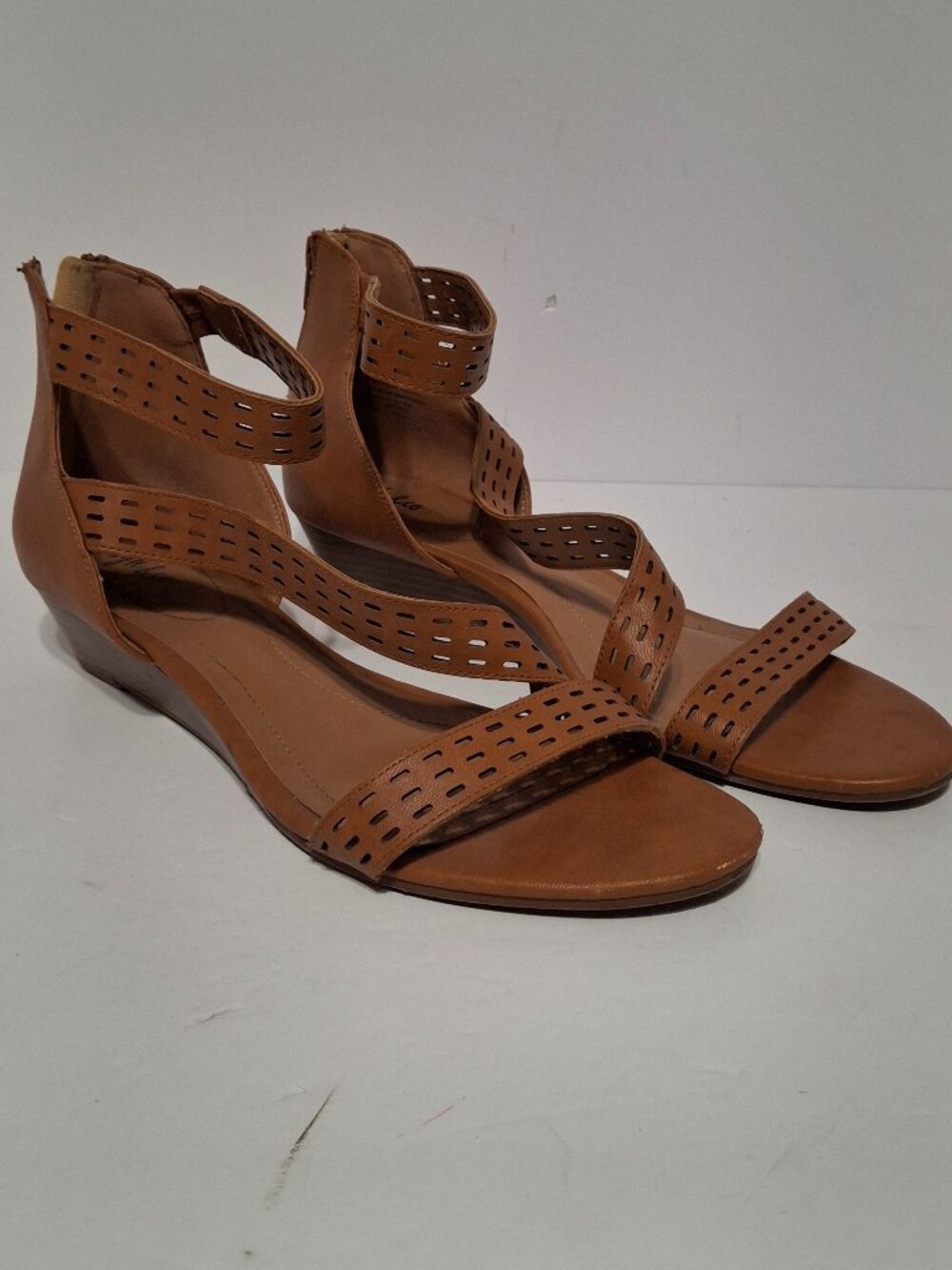 Style & Co Giordi Cognac Perforated Strappy Wedge Sandals Size 11M